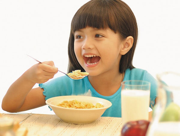 Trẻ suy dinh dưỡng thiếu chất gì?